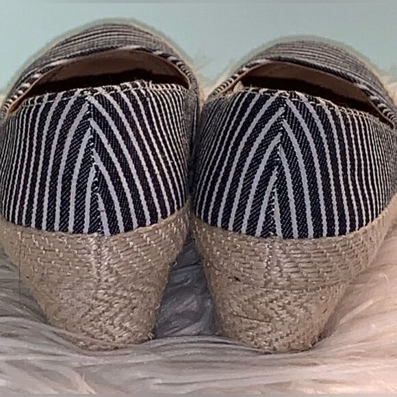 American Eagle Outfitters, Blue & White Stripe Espadrilles 2” Wedges, Size 7 - Picture 5 of 8